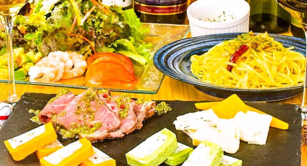 カフェ　バー　ダイニングバー　学芸大学駅　カジュアルバー　イベントスペース　レンタルスペース　宴会　パーティー　忘年会