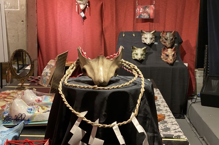 カフェ　バー　ダイニングバー　学芸大学駅　カジュアルバー　イベントスペース　レンタルスペース　ギャラリー　狐面